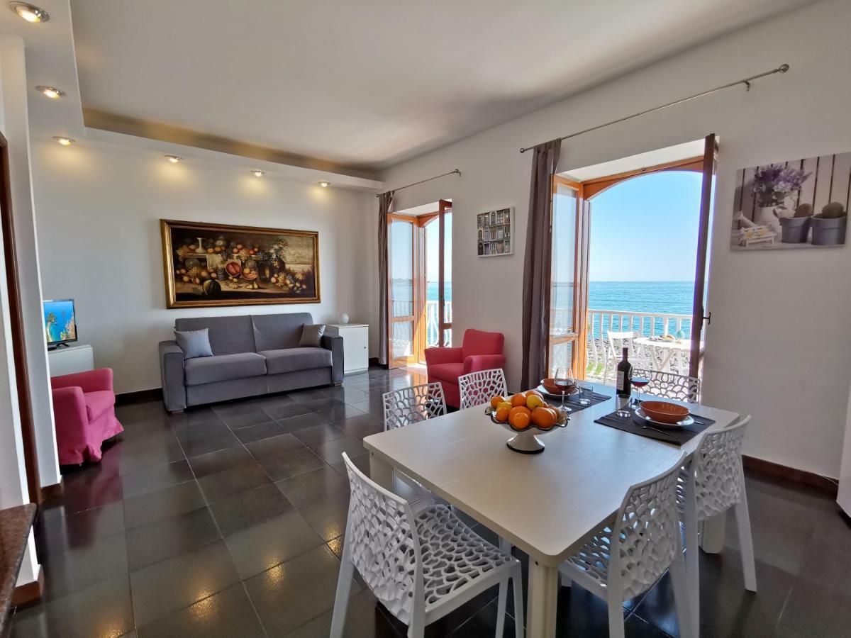 Super Panorama & Astonishing Apartment Seaview Giardini-Naxos Exterior foto