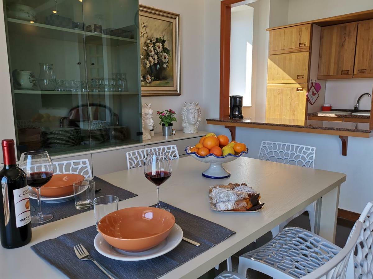 Super Panorama & Astonishing Apartment Seaview Giardini-Naxos Exterior foto
